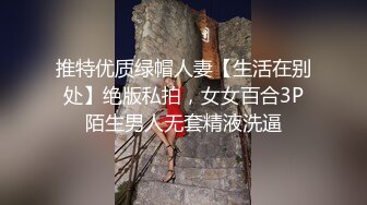 2023新黑客破解家庭摄像头偷拍夫妻下午在客厅做爱刚插入奶奶就带着孩子回来了真扫兴