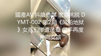 老婆边看禁止内容视频，边用牙刷插，最后我来1