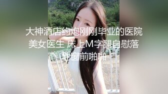  很有韵味小姐姐，吃完骚烤大哥操逼，活很棒一顿舔，细腰美臀，骑上来自己动，扛腿爆草