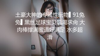 高颜值娇小身材萝莉萌妹子大黑牛自慰，近距离特写震动头部插入呻吟娇喘，很是诱惑喜欢不要错过!