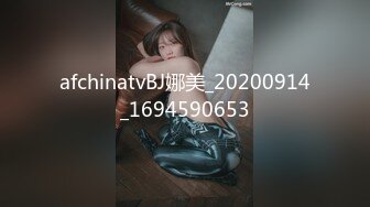 商场白色隔板全景后拍多位美女尿尿1 (3)