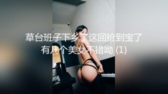 天冷了 小姐姐车上吃口热乎的