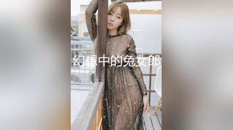 漂亮美女 趴着墙翘着屁屁 被后入操完逼 回房间又被奖励了一下菊花 这菊也爆的太猛了 视角超顶 内射