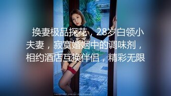 跟随抄底高颜值清纯美眉 蕾丝花边内内 屁屁很饱满性感